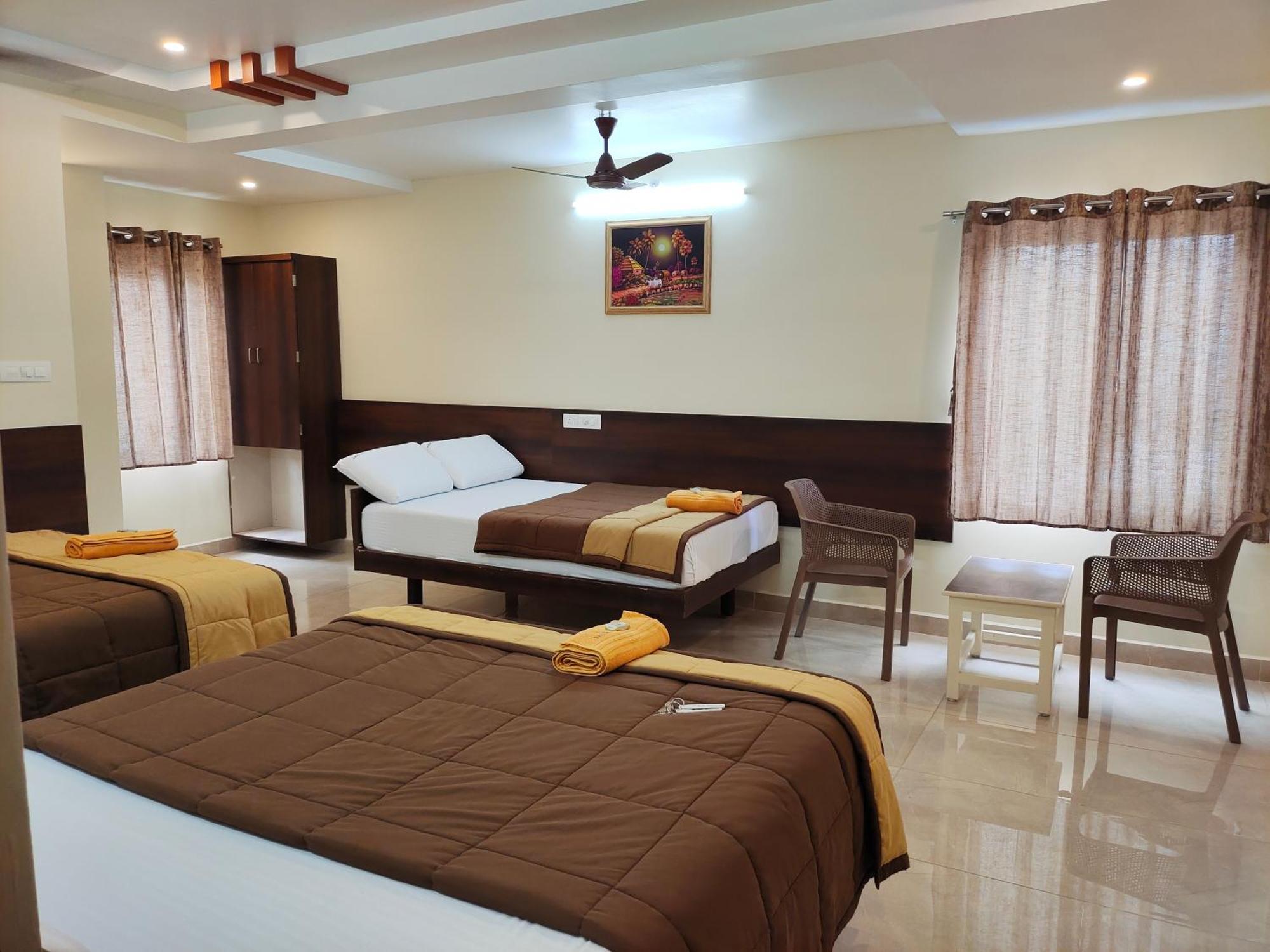 Hotel Dkr Grand Tirupati Bagian luar foto